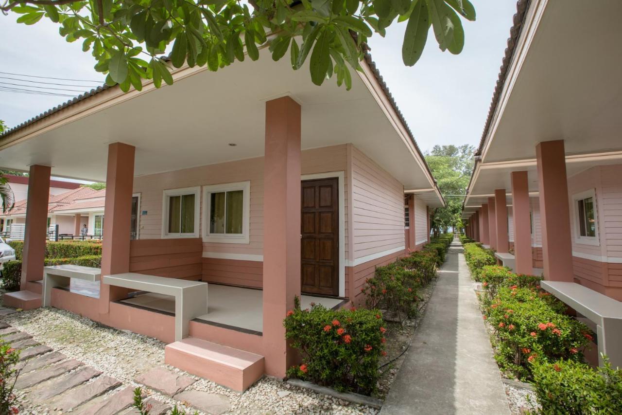 Kiang Talay Resort Rayong Kültér fotó